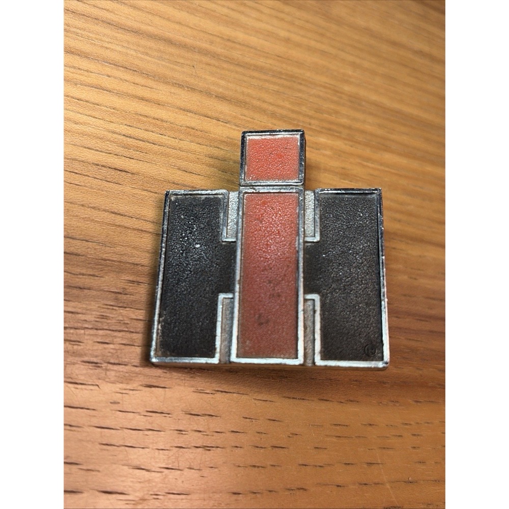 Vintage International Harvester IH Tractor or Truck Metal Emblem 2754149- R1